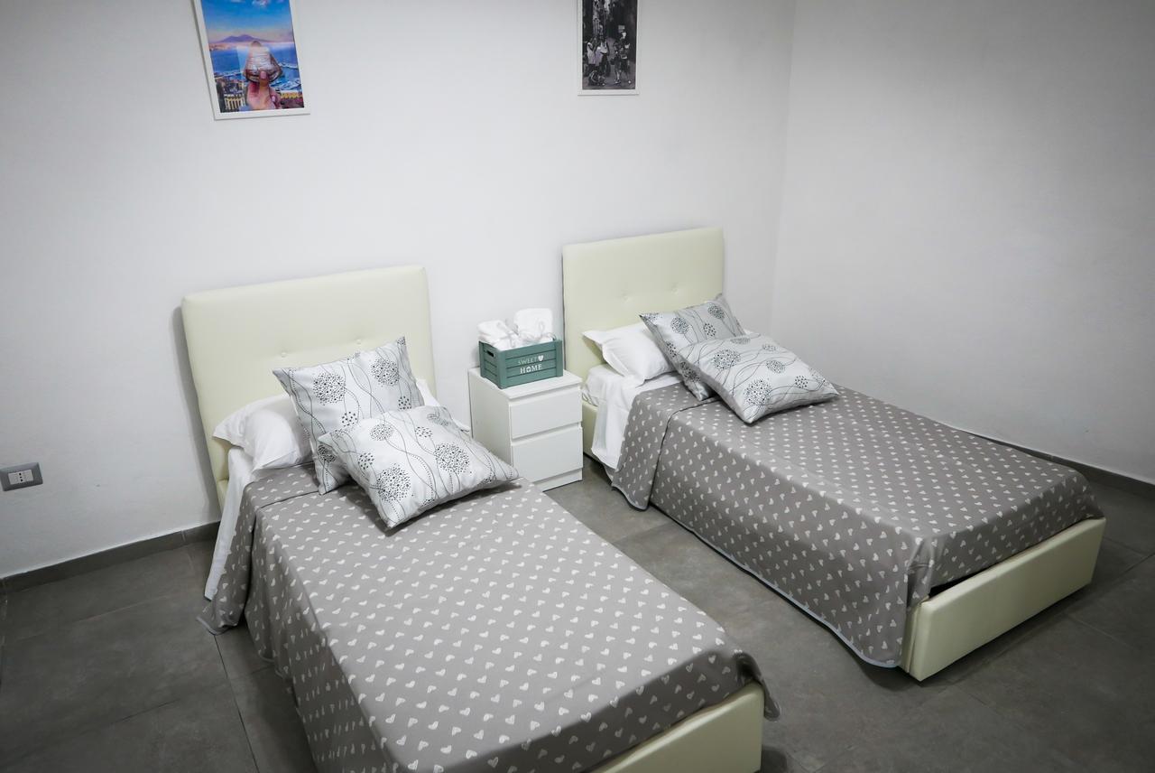那不勒斯Holiday House Toto别墅 外观 照片